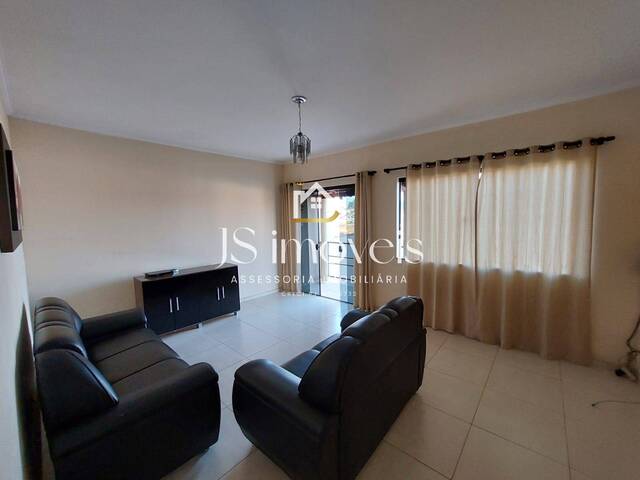 #1095 - Casa para Locação em Muzambinho - MG