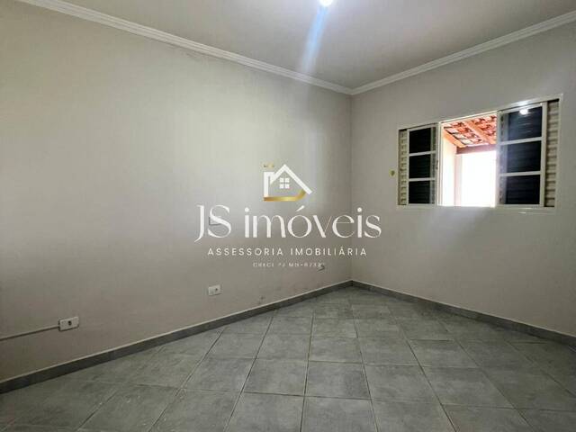 #1110 - Casa para Venda em Muzambinho - MG - 2
