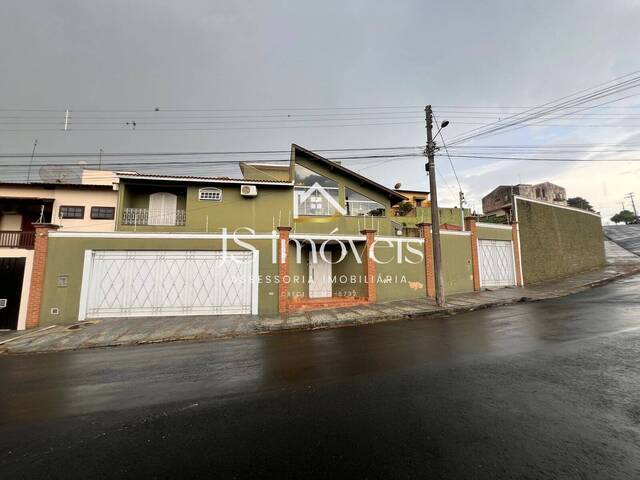 #310 - Casa para Venda em São José do Rio Pardo - SP - 1