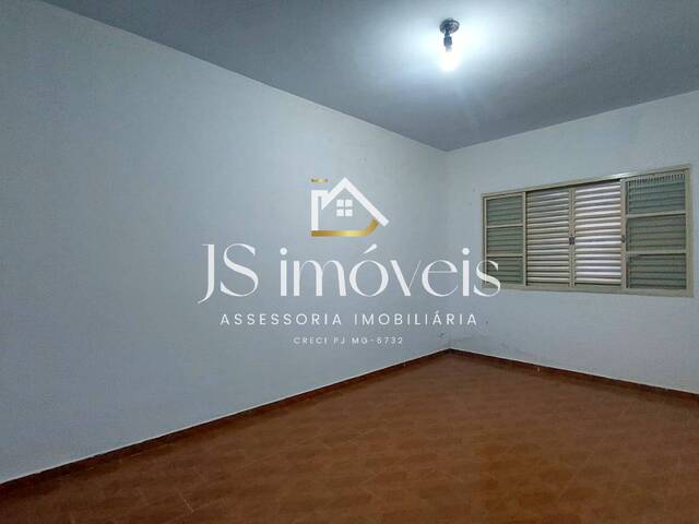 #1134 - Casa para Locação em Muzambinho - MG - 2