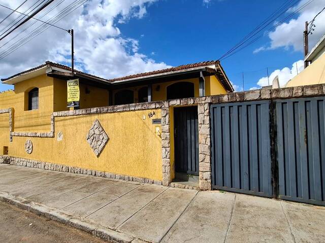 #349 - Casa para Venda em Muzambinho - MG - 2