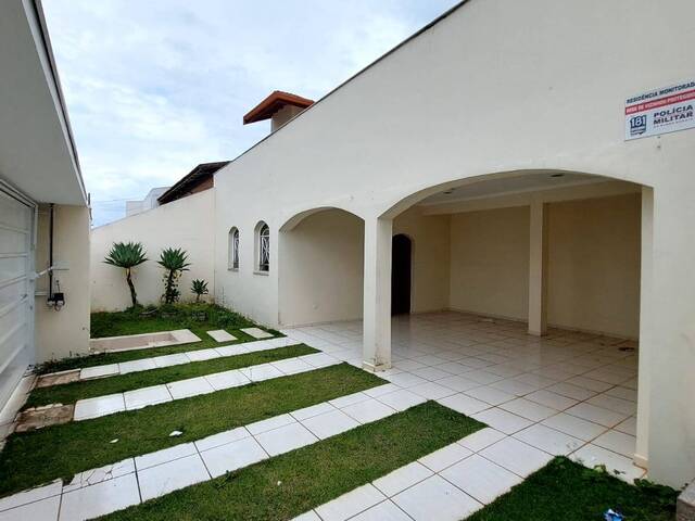 #1106 - Casa para Locação em Muzambinho - MG - 1