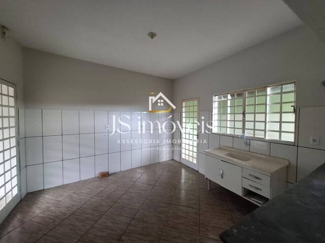 #1175 - Casa para Locação em Muzambinho - MG - 2