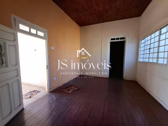 #370 - Casa para Venda em Muzambinho - MG - 2