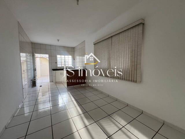 #1177 - Apartamento para Locação em Muzambinho - MG - 2