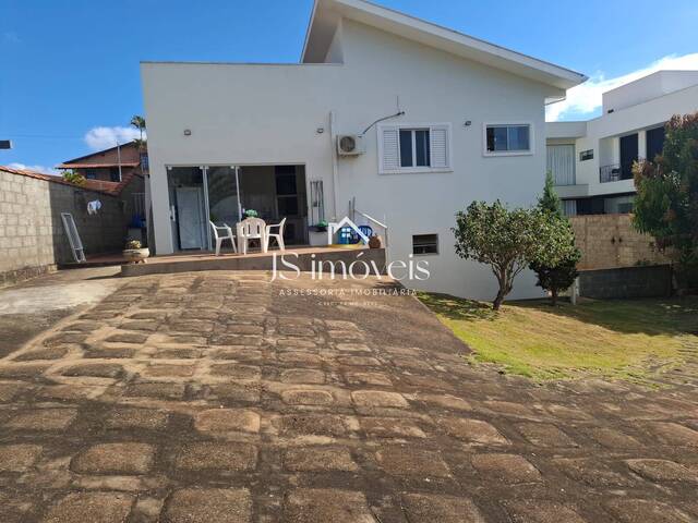 Casa para Venda em Muzambinho - 4