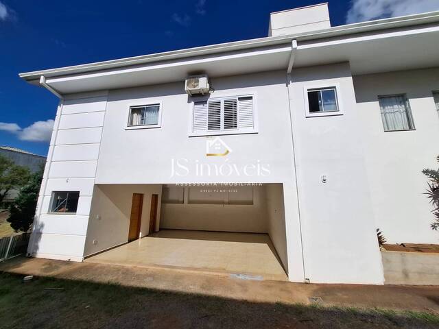 #409 - Casa para Venda em Muzambinho - MG - 2